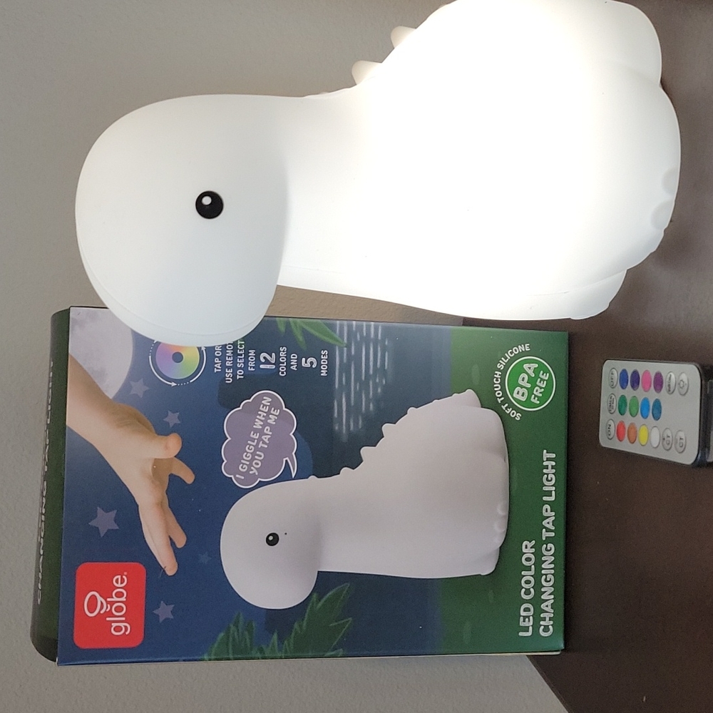 LED Color Changing Tap Light - Picture 12 of 12